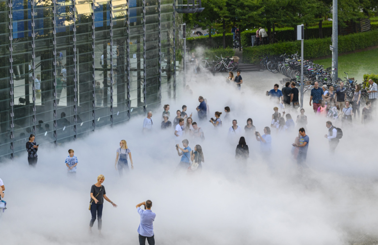 Installazione di nebbia in spazi chiusi e scenografie di danza