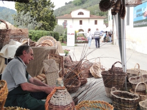 Floraviva mercato agroalimentare della Toscana_1 e 2 maggio 2010