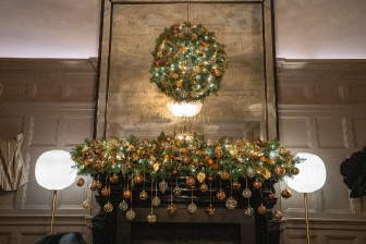 Natale Vivo by Stars Florist