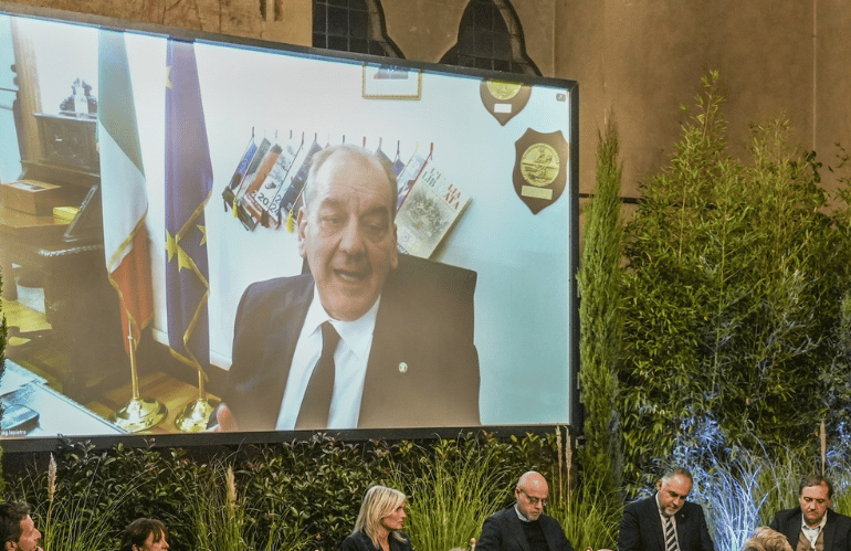 LA PIETRA LA CITTA DELLE PIANTE