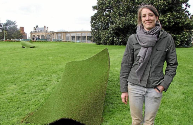LAURENCE DE LEERSNYDER, IL GIARDINO SI RIBELLA