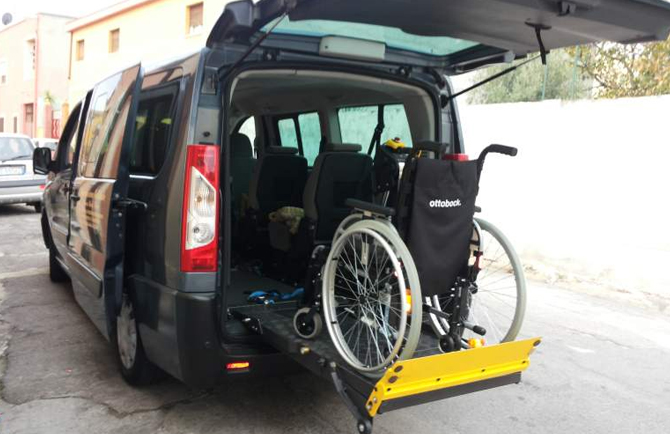 disabili accompagnatore bando