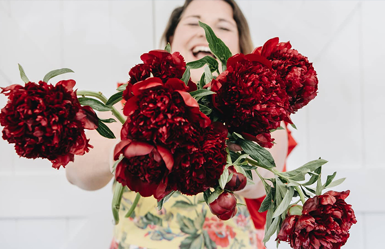 Entusiasmo Americano: Sarah Campbell e il Mondo dei Fiori